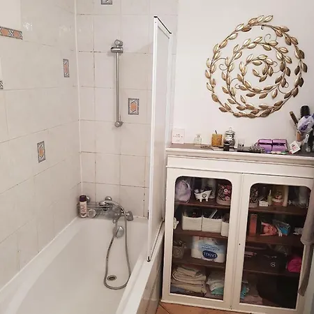 3, Rue De Bas, St Maclou *